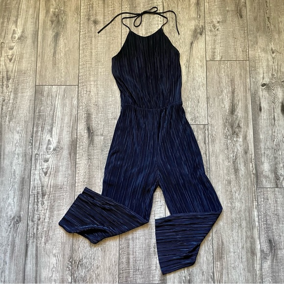 Navy micro pleated jumpsuit with halter top - 19 Cooper - Picture 9 of 12
